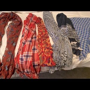 Scarfs